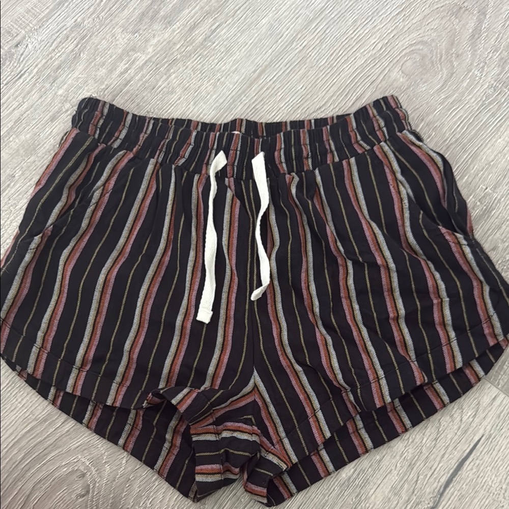 Billabong Striped Women's Shorts size xsmall